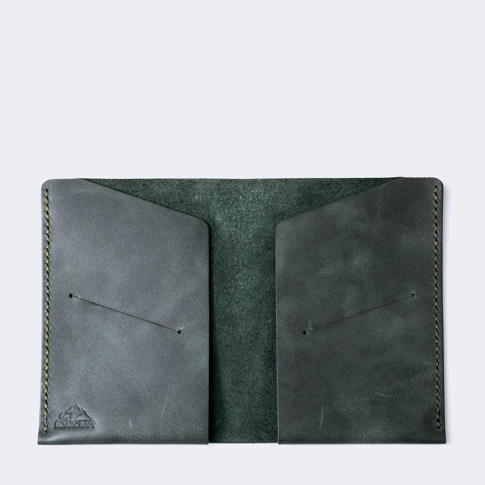 Leather Passport Sleeve - Teos Emerald
